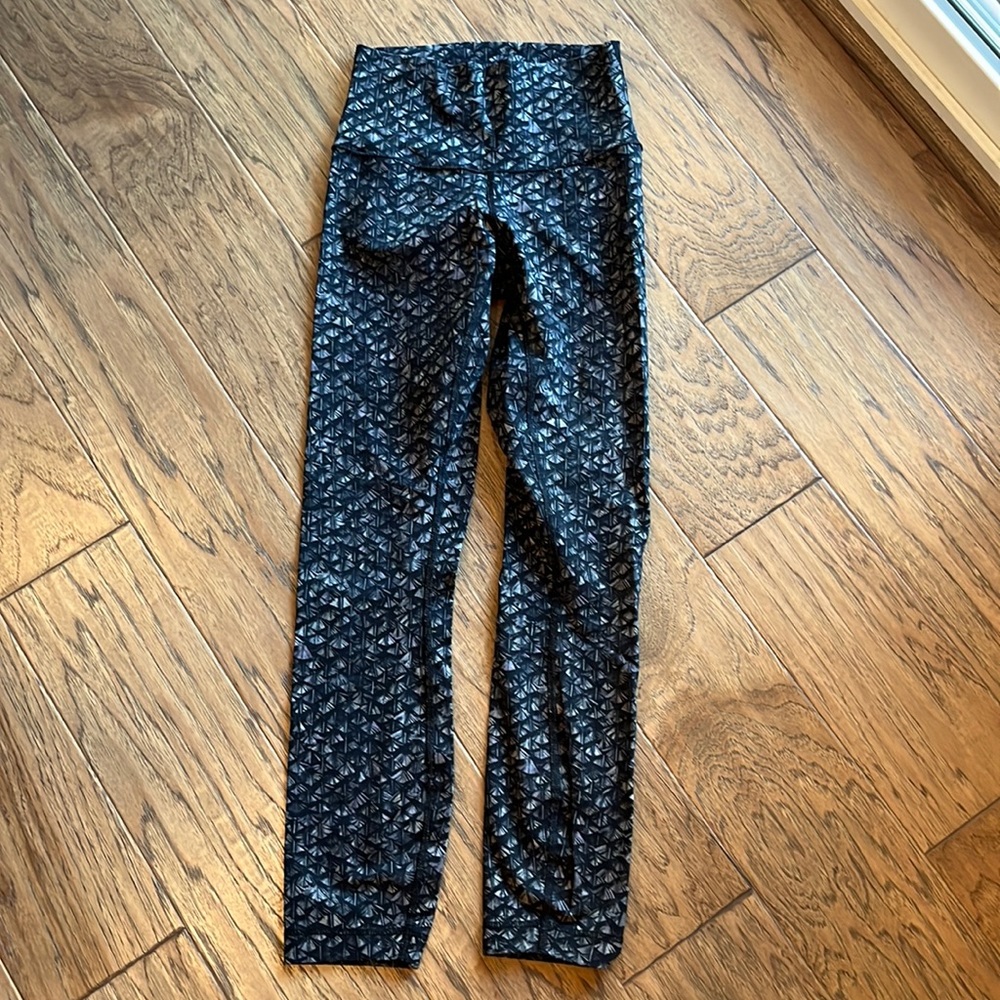 Lululemon high rise leggings 25”